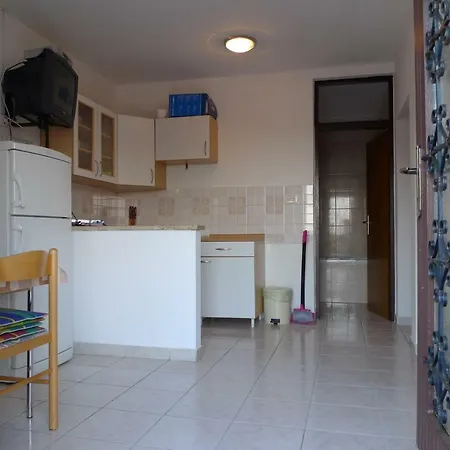 Apartment Zana *