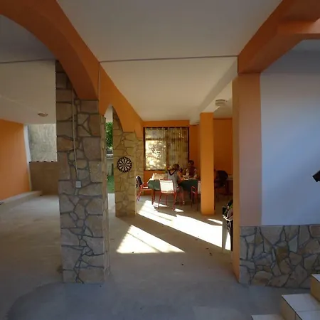 Apartment Zana *